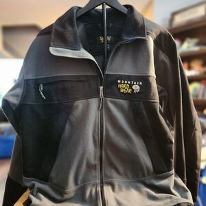 Mountain Hardwear Men's Gray and Black Performance Jacket Windstop Technology